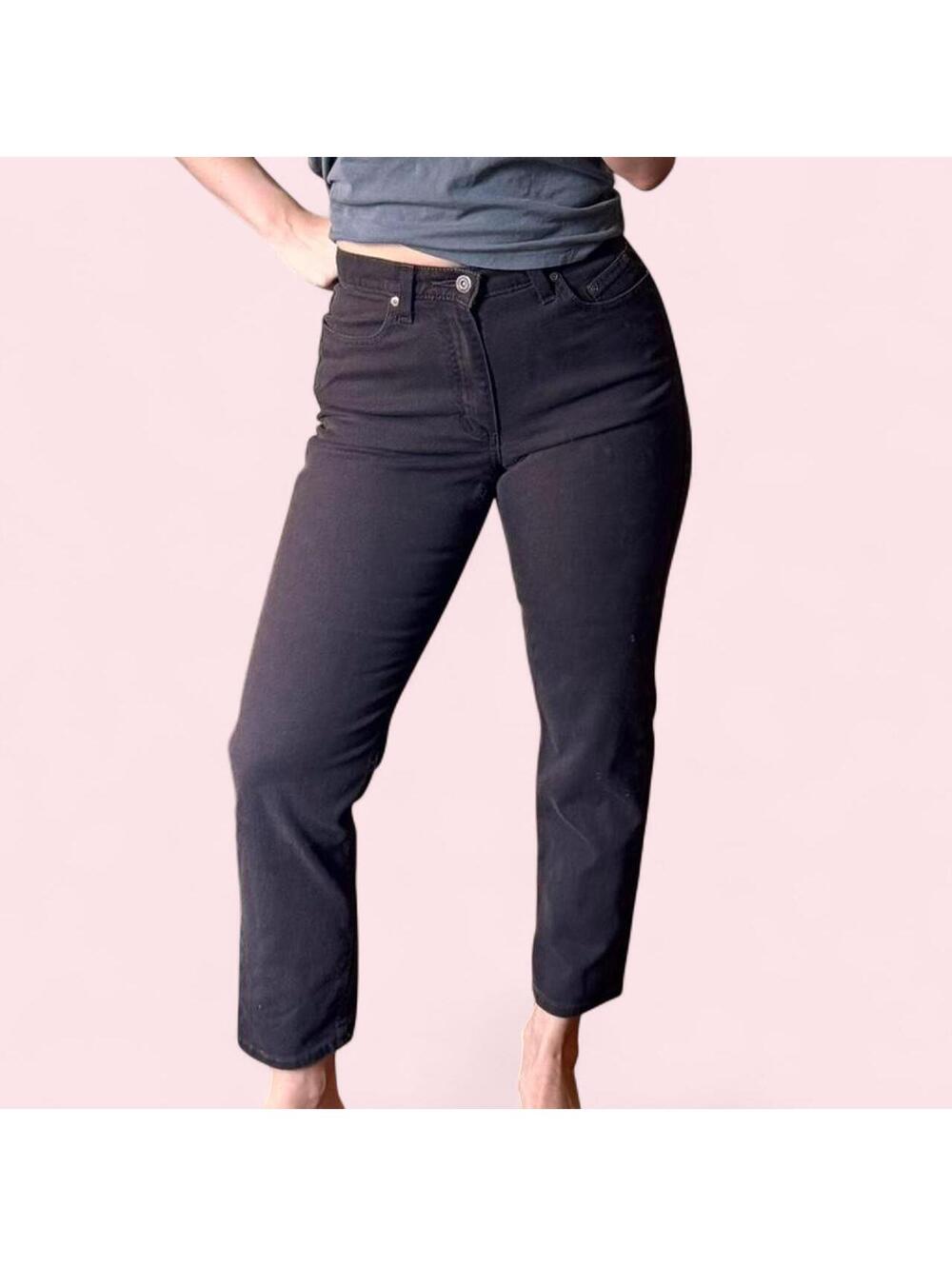 Liz Claiborne cropped classic fit jeans